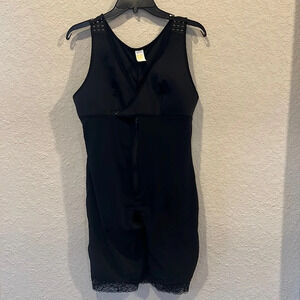 Topmelon collection black bodysuit shape wear. Women’s size 3X. EUC